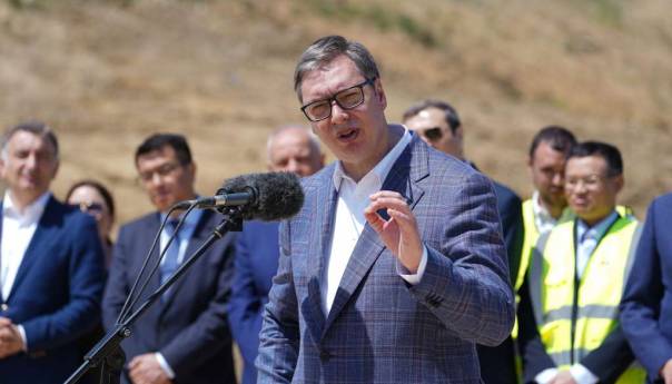 Vučić: U nedjelju ću razgovarati s Putinom, nismo uveli sankcije Vučić: U nedjelju ću razgovarati s Putinom, nismo uveli sankcije