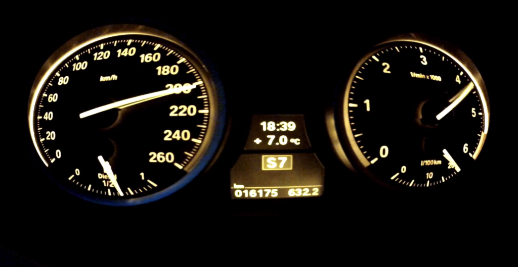 Petnaestogodišnjak vozio 200 kilometara na sat, dobio mjere ukora i pojačanog nadzora Petnaestogodišnjak vozio 200 kilometara na sat, dobio mjere ukora i pojačanog nadzora