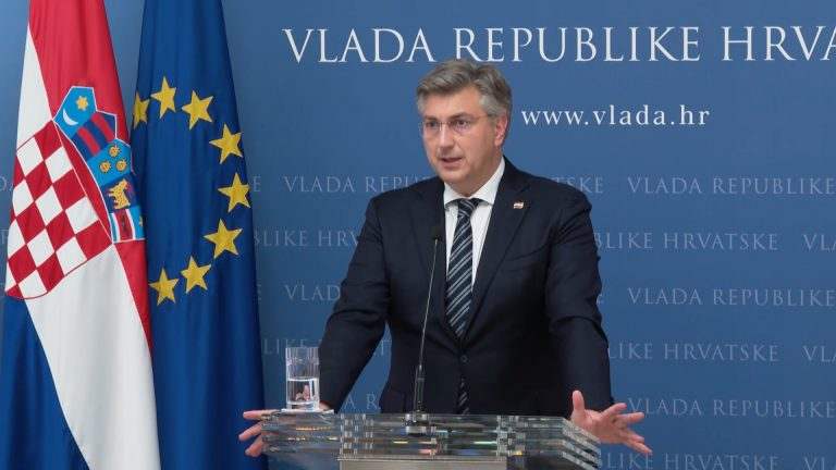 Plenković: Ne znam ništa o tome da je Armija RBiH ubijala izbjeglice u Oluji