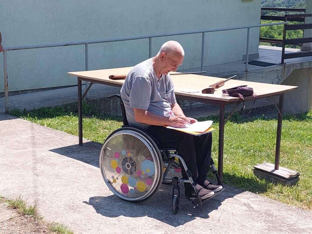 Na izletištu "Matoševe Dubrave " u Mravićima organizovano druženje osoba sa invaliditetom Na izletištu "Matoševe Dubrave " u Mravićima organizovano druženje osoba sa invaliditetom