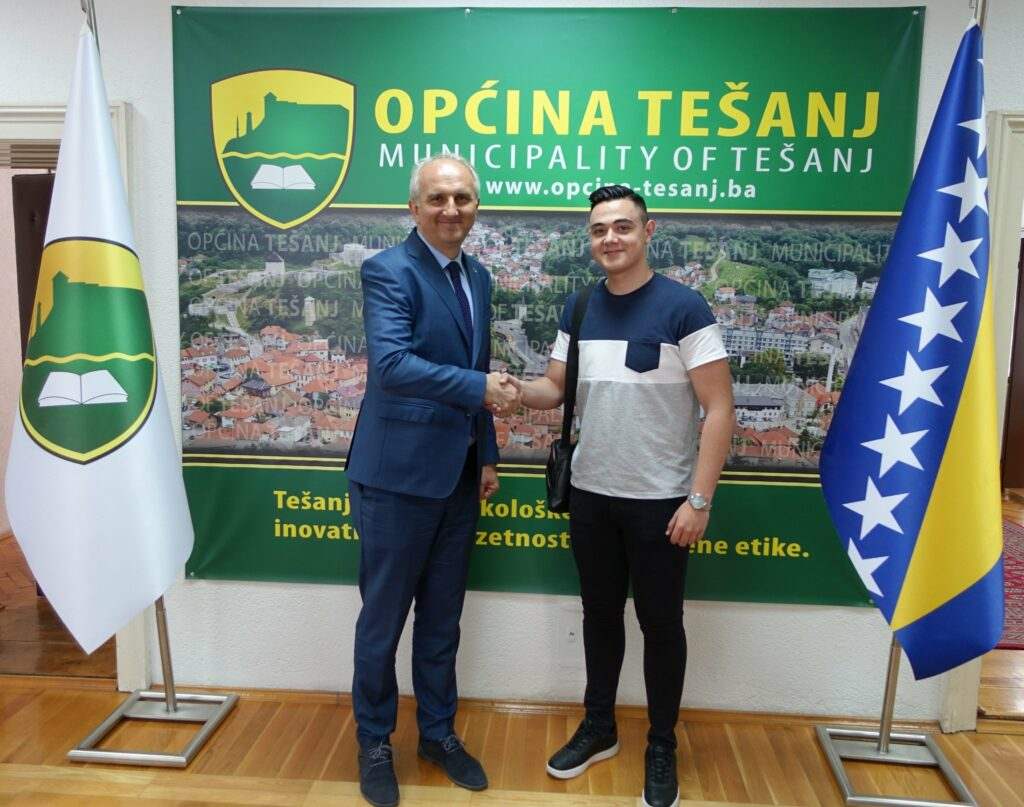 Nermin Handžić kod Općinskog načelnika Nermin Handžić kod Općinskog načelnika