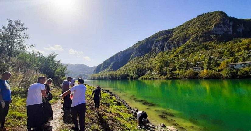 Vozač pokušao baciti smeće u Neretvu pa dobio lekciju iz ekologije i lijepog ponašanja