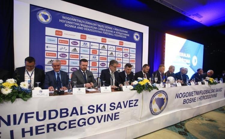 Tužioci ispituju kuću bh. fudbala: SIPA dobila spisak putnika sa "Zmajevima" i ugovore sa savjetnicima Tužioci ispituju kuću bh. fudbala: SIPA dobila spisak putnika sa "Zmajevima" i ugovore sa savjetnicima