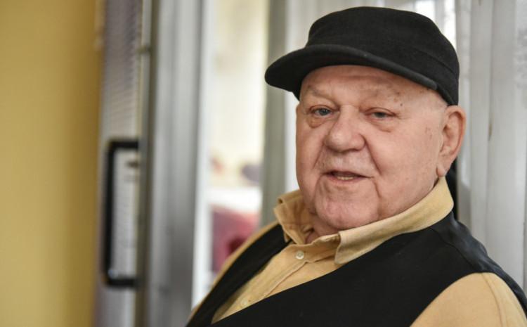 Sidran: Da mi je otac podigao ruku za povećanje plaće za 500 KM, pljunuo bih ga u lice Sidran: Da mi je otac podigao ruku za povećanje plaće za 500 KM, pljunuo bih ga u lice
