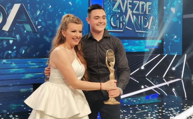 Viki Miljković : Sutra veliki pobjednički koncert Nermina Handžića na stadionu u Tešnju Viki Miljković : Sutra veliki pobjednički koncert Nermina Handžića na stadionu u Tešnju