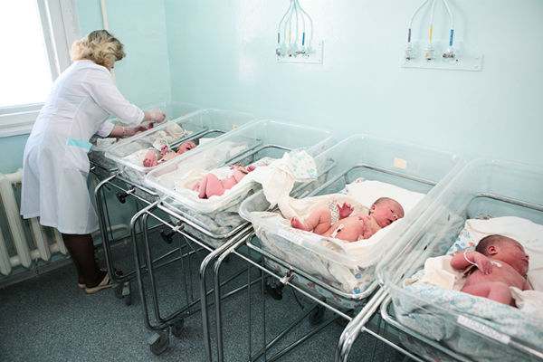Za vikend u Tešnju rođeno osam beba Za vikend u Tešnju rođeno osam beba