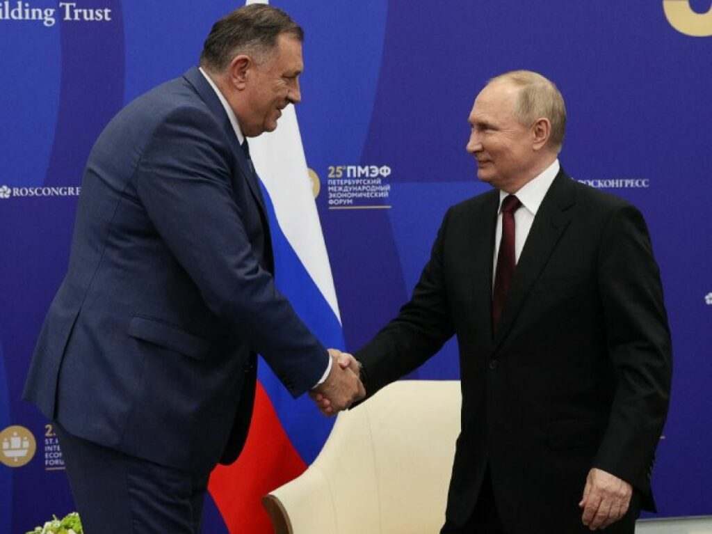 Dodik: Putin me pozvao na novi sastanak u septembru, EUFOR-a može ostati ali bez proširenja Dodik: Putin me pozvao na novi sastanak u septembru, EUFOR-a može ostati ali bez proširenja