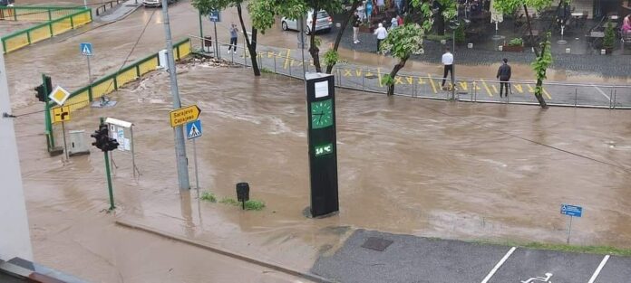 NAJEŽIT ĆETE SE OD SNIMAKA POPLAVE KOJE SMO SNIMILI U TEŠNJU