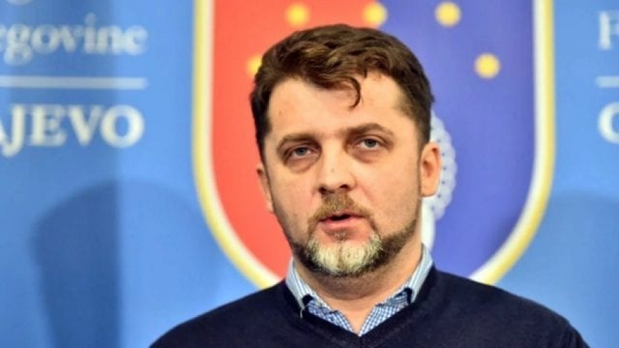 Sarajevski ministar Admir Katica hitno prebačen u Tursku na liječenje Sarajevski ministar Admir Katica hitno prebačen u Tursku na liječenje