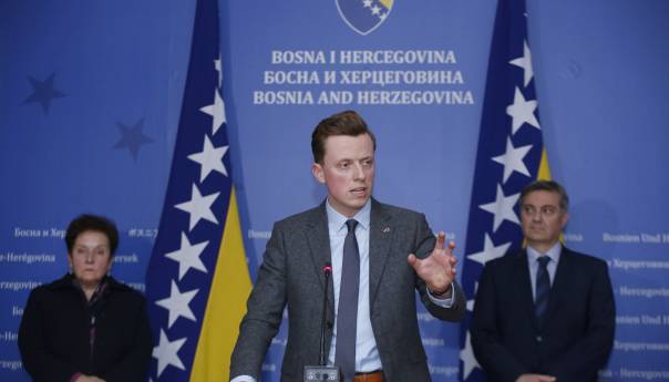 Ahmetović: Njemačka će poduzeti ciljanu akciju protiv onih koji destabiliziraju Zapadni Balkan Ahmetović: Njemačka će poduzeti ciljanu akciju protiv onih koji destabiliziraju Zapadni Balkan