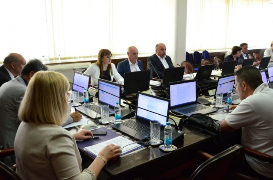 VLADA FBiH USVOJILA INFORMACIJU: Za socijalno ugrožene kategorije program pomoći zbog inflacije VLADA FBiH USVOJILA INFORMACIJU: Za socijalno ugrožene kategorije program pomoći zbog inflacije
