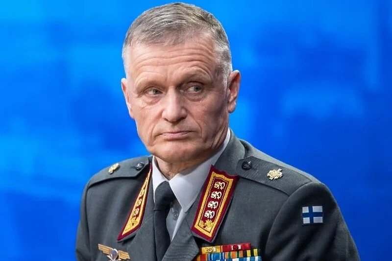 Glavni zapovjednik Oružanih snaga Finske tvrdi da je država spremna za borbu sa Rusijom Glavni zapovjednik Oružanih snaga Finske tvrdi da je država spremna za borbu sa Rusijom