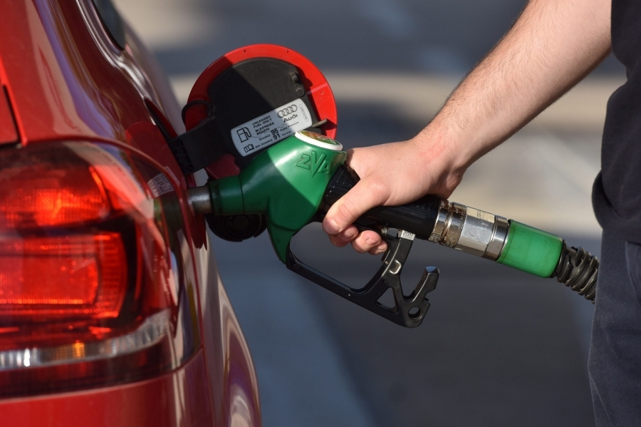 Opet poskupljuje gorivo: Od ponoći više cijene dizela i benzina