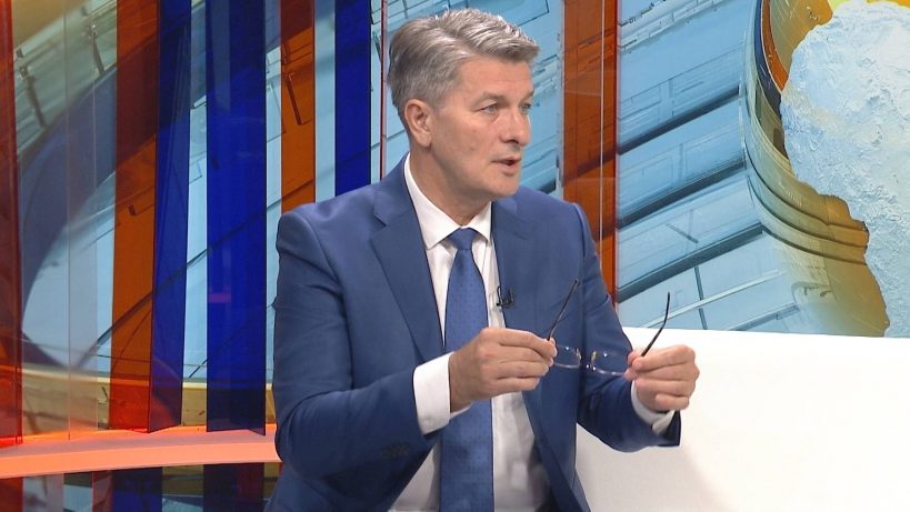 Šemsudin Mehmedović je itekako zabrinut zbog jezivih dešavanja: “Danas su u medijima objavljeni podaci…” Šemsudin Mehmedović je itekako zabrinut zbog jezivih dešavanja: “Danas su u medijima objavljeni podaci…”