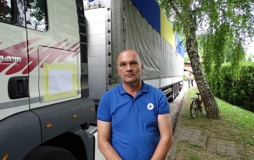 Husein Ahmetlić, vozač kamiona u kojem se nalaze tabuti sa posmrtnim ostacima žrtava genocida u Srebrenici: Sve je teže