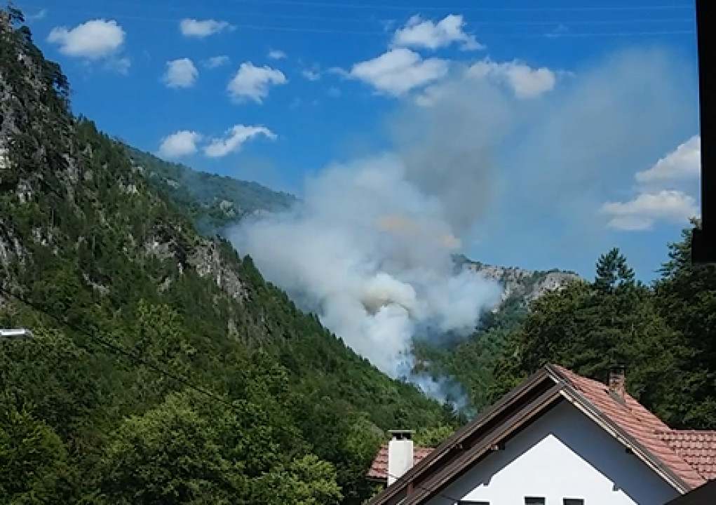 Drama: Veliki požar kod Boračkog jezera, vatrogasci na terenu