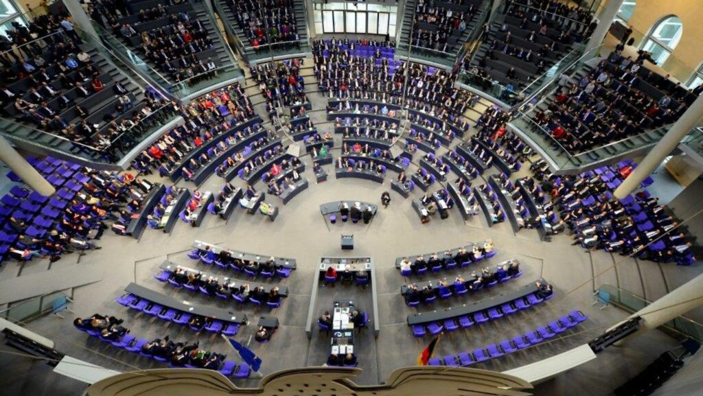U Bundestagu usvojena rezolucija o BiH, Čović i Dodik ocijenjeni kao glavni krivci za loše stanje U Bundestagu usvojena rezolucija o BiH, Čović i Dodik ocijenjeni kao glavni krivci za loše stanje
