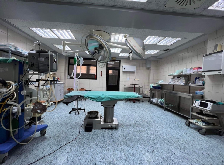 Bolnica Tešanj prva bolnica u BiH koja koristi UV-C tehnologiju za dezinfekciju zraka u operacionim salama Bolnica Tešanj prva bolnica u BiH koja koristi UV-C tehnologiju za dezinfekciju zraka u operacionim salama