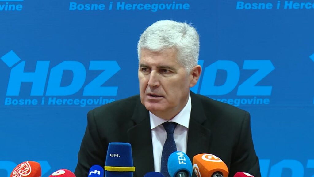 HNS poručio da Njemačka rezolucijom o BiH ruši Dejton, Adisa Ahmetovića nazvali radikalom HNS poručio da Njemačka rezolucijom o BiH ruši Dejton, Adisa Ahmetovića nazvali radikalom
