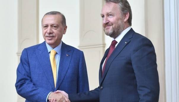 Izetbegović: Dok su drugi kalkulisali, dao sam podršku Erdoganu i turskom narodu Izetbegović: Dok su drugi kalkulisali, dao sam podršku Erdoganu i turskom narodu