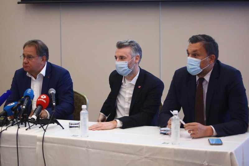 Trojka traži zabranu okupljanja četnika u Bijeljini Trojka traži zabranu okupljanja četnika u Bijeljini