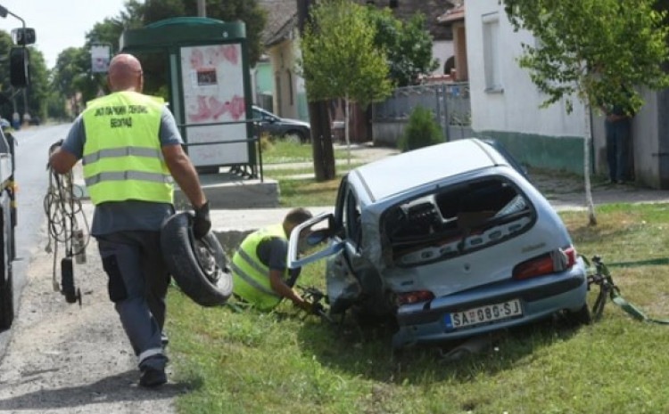 Ukrao automobil i udario njime motociklistu (83), koji je preminuo na licu mjesta