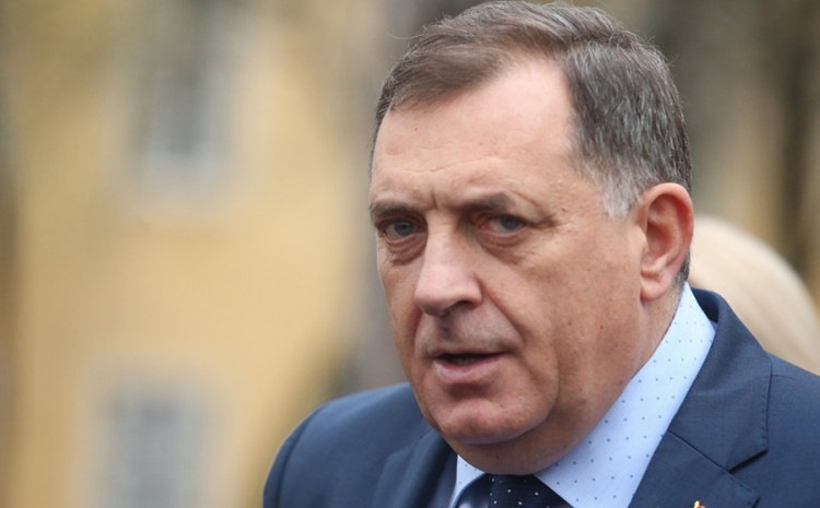 Oglasio se i Dodik povodom situacije na Kosovu: Tamo se krše prava Srba, baš kao i naša u RS Oglasio se i Dodik povodom situacije na Kosovu: Tamo se krše prava Srba, baš kao i naša u RS