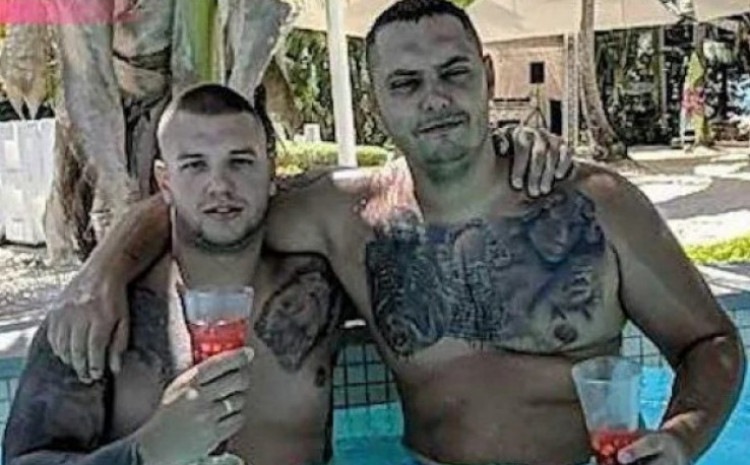 Belivuk i Miljković zadavili Radulovića produžnim kablom, a od žene mu iznudili stotine hiljada eura Belivuk i Miljković zadavili Radulovića produžnim kablom, a od žene mu iznudili stotine hiljada eura