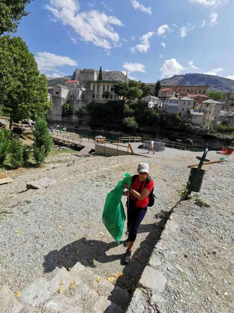 IuteCredit u akciji čišćenja obala rijeke Neretve
