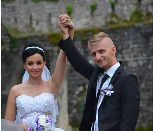 Aladin iz BiH se javio nakon 27 godina: ‘Ja sam taj dječak s fotografije iz Oluje, ovo je moja životna priča’ Aladin iz BiH se javio nakon 27 godina: ‘Ja sam taj dječak s fotografije iz Oluje, ovo je moja životna priča’