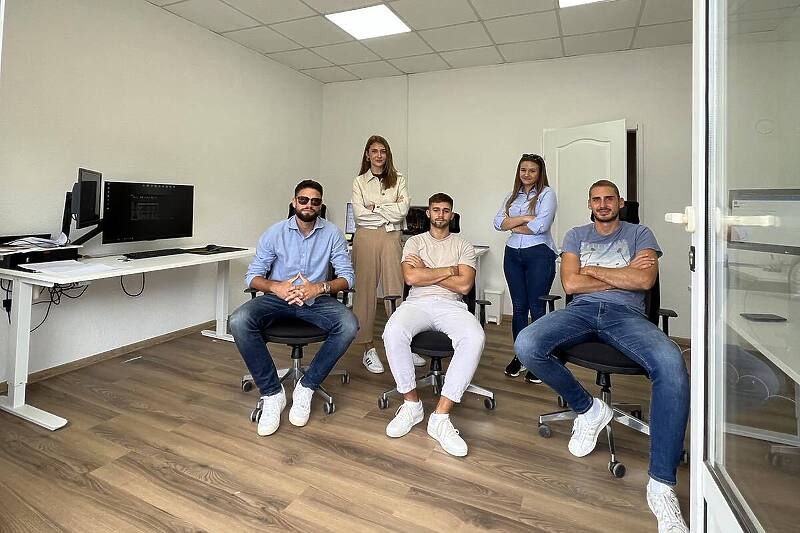 Četvero mladih se vratili u Goražde i osnovali kompaniju za digitalizaciju u građevini Četvero mladih se vratili u Goražde i osnovali kompaniju za digitalizaciju u građevini