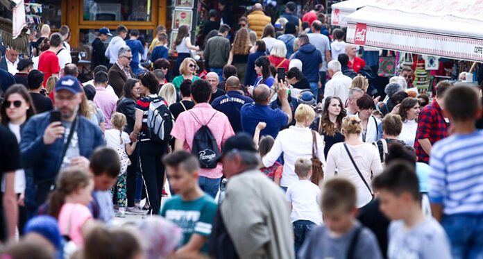 Odluka Kriznog štaba! Evo da li će se uvesti restriktivne epidemiološke mjere Odluka Kriznog štaba! Evo da li će se uvesti restriktivne epidemiološke mjere