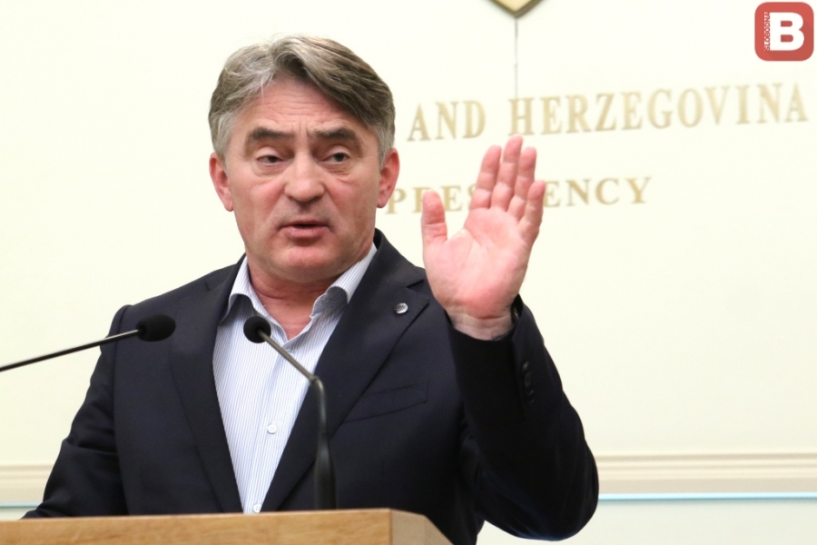 ŽELJKO KOMŠIĆ KATEGORIČNO: "Milanović pokazao da je plan o podjeli BiH živ, imamo li izbor nego da se na sve demokratske načine suprotstavimo" ŽELJKO KOMŠIĆ KATEGORIČNO: "Milanović pokazao da je plan o podjeli BiH živ, imamo li izbor nego da se na sve demokratske načine suprotstavimo"
