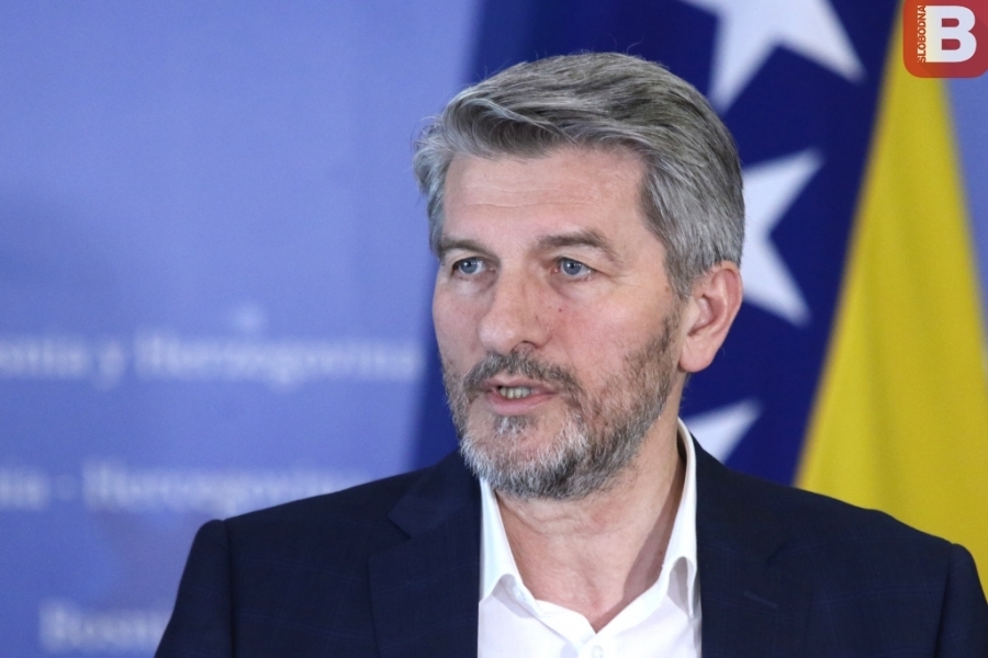 MEHMEDOVIĆ OPLEO PO MINISTRU FINANSIJA: "Bevanda je izvršio državni udar zajedno sa Dodikom"