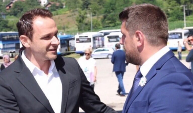 ĆAMIR DURAKOVIĆ BEŠLAGIĆU: PODRŽAVAM TE ENISE ZATO ŠTO ŽIVIŠ I DIŠEŠ ZA BIH, A NISI PODLEGAO PRITISCIMA RAZNIH POLITIKA ĆAMIR DURAKOVIĆ BEŠLAGIĆU: PODRŽAVAM TE ENISE ZATO ŠTO ŽIVIŠ I DIŠEŠ ZA BIH, A NISI PODLEGAO PRITISCIMA RAZNIH POLITIKA