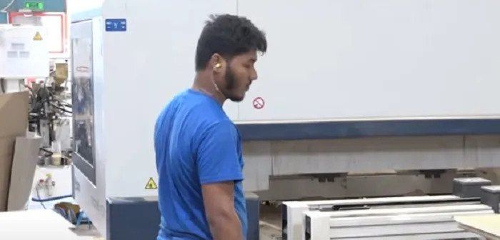 Velika fabrika namještaja u BiH uvezla radnike iz Bangladeša Velika fabrika namještaja u BiH uvezla radnike iz Bangladeša