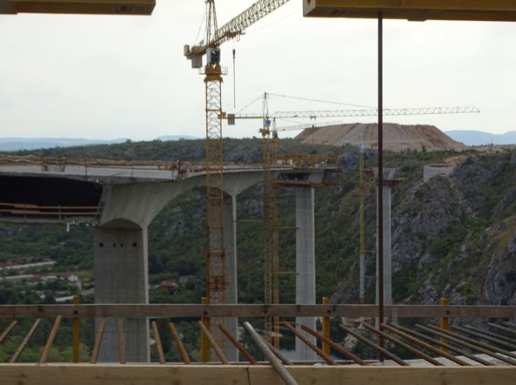 Nema predaha na izgradnji stubova betonskog kolosa visoko nad Neretvom