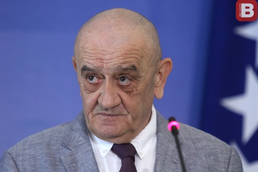 ZAJEDNIČKO DJELOVANJE SNSD-a I HDZ-a: Dodik uz podršku Bevande blokirao preko 500 miliona eura za projekte u Federaciji BiH! ZAJEDNIČKO DJELOVANJE SNSD-a I HDZ-a: Dodik uz podršku Bevande blokirao preko 500 miliona eura za projekte u Federaciji BiH!