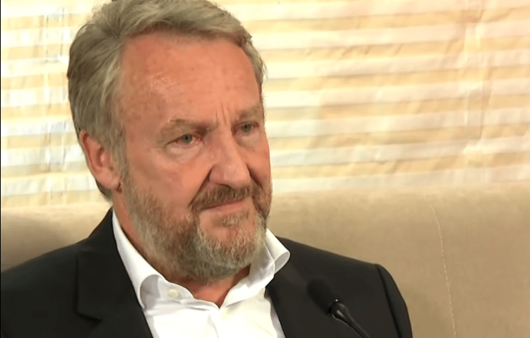 Video / Izetbegović zaplakao: Bio sam spreman rizikovati za oca i poginuti za Sarajevo Video / Izetbegović zaplakao: Bio sam spreman rizikovati za oca i poginuti za Sarajevo