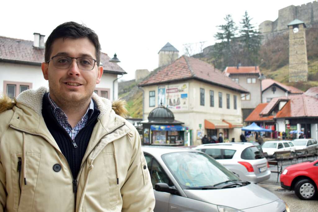 Adnan Alić, već dvije godine čuvar vremena u Tešnju Adnan Alić, već dvije godine čuvar vremena u Tešnju