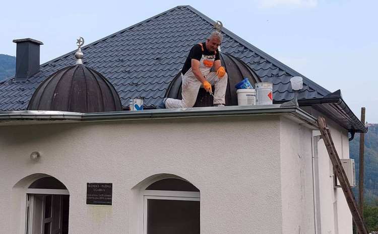 Slavko Jurić: Svećenik koji je besplatno popravio krov na džamiji