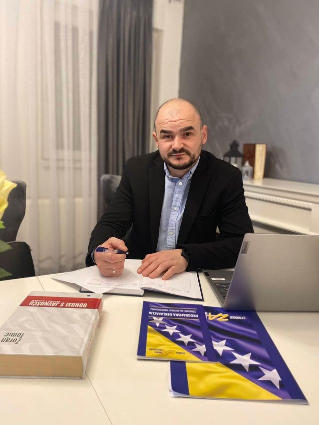 Kandidat za skupštinu ZDK je jedan od najaktivnijih vijećnika OV Tešanj Kandidat za skupštinu ZDK je jedan od najaktivnijih vijećnika OV Tešanj