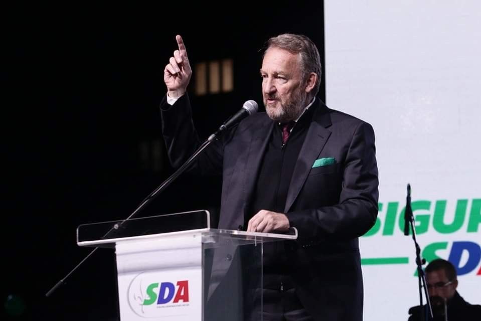Izetbegović: Ovi izbori su najvažniji od rata, narod to osjeća i idemo zajedno u veliku pobjedu Izetbegović: Ovi izbori su najvažniji od rata, narod to osjeća i idemo zajedno u veliku pobjedu