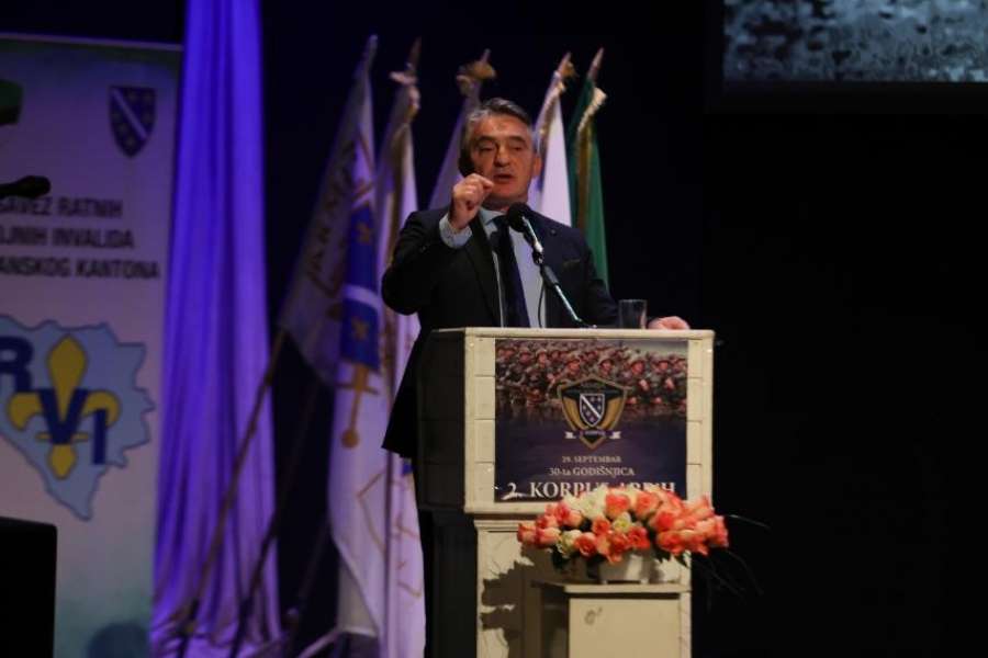 KOMŠIĆ: "Kada smo počeli oslobađati zemlju, rekli su nam da stanemo. Danas nam govore da ne pričamo o tome!" KOMŠIĆ: "Kada smo počeli oslobađati zemlju, rekli su nam da stanemo. Danas nam govore da ne pričamo o tome!"