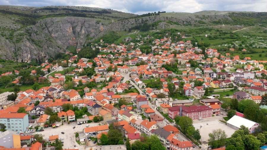FIRMA IZ BOSNE I HERCEGOVINE PRELOMILA: Radnici će raditi četiri dana sedmično i imat će veće plate FIRMA IZ BOSNE I HERCEGOVINE PRELOMILA: Radnici će raditi četiri dana sedmično i imat će veće plate