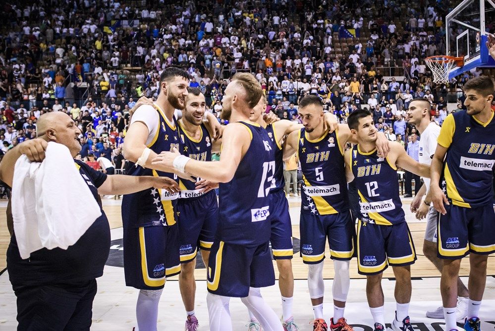 Zmajevi na turbo pogon: U Kelnu šokiran košarkaški svijet, BiH pobijedila prvaka Evrope! Zmajevi na turbo pogon: U Kelnu šokiran košarkaški svijet, BiH pobijedila prvaka Evrope!