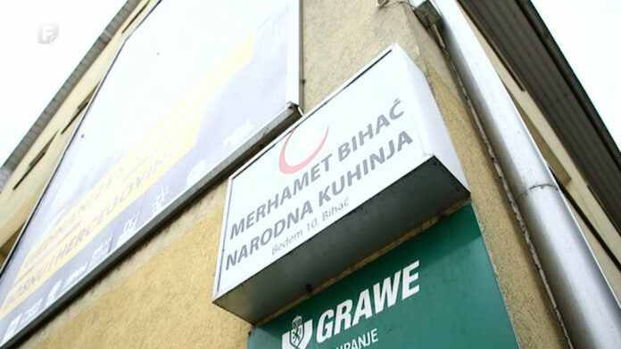 Sve više građana BiH u redovima ispred narodnih kuhinja Sve više građana BiH u redovima ispred narodnih kuhinja