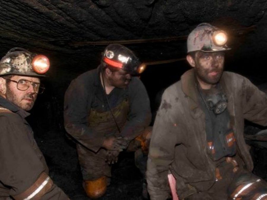 Rudari se vraćaju u jame, direktori rudnika potpisuju odluke o novčanoj pomoći￼￼