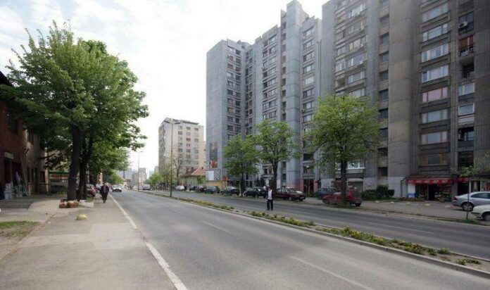 Muškarac u Tuzli počinio suicid skokom sa zgrade Muškarac u Tuzli počinio suicid skokom sa zgrade