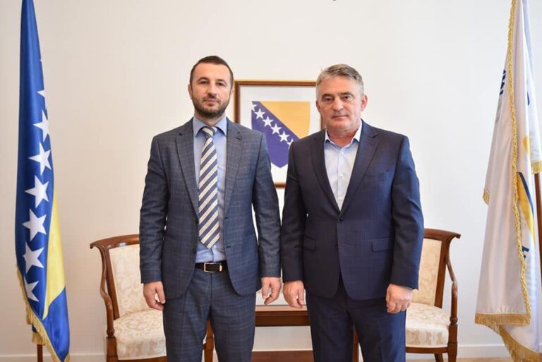 IZ STRANKE ZA BIH PODRŽALI ŽELJKA KOMŠIĆA ZA ČLANA PREDSJEDNIŠTVA BIH IZ STRANKE ZA BIH PODRŽALI ŽELJKA KOMŠIĆA ZA ČLANA PREDSJEDNIŠTVA BIH